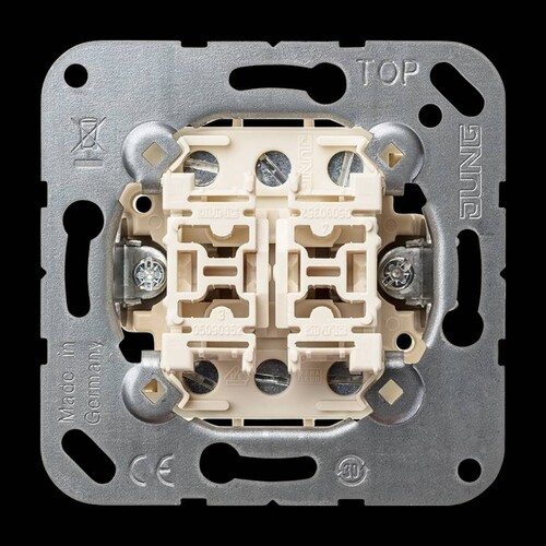 509U JUNG Wipp Doppelwechsel Einsatz Produktbild Front View L
