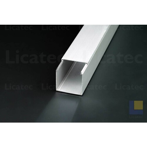 63100 Licatec CKA Kanal 40 x 40 Aluminium eloxiert Produktbild Front View L