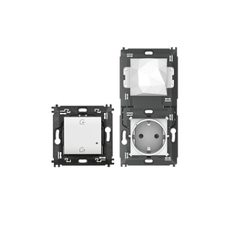 N4501C Bticino Gateway + Steckdose und Masterswitch LivingLight with Netatmo, Produktbild front M