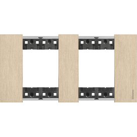 KA4802M2ZW Bticino LivingNow Abdeckrahmen 2x2 modulig in der Farbaus Produktbild