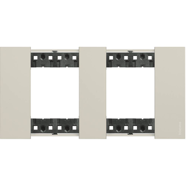 KA4802M2KM Bticino LivingNow Abdeckrahmen 2x2 modulig in der Farbaus Produktbild