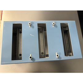 ZWGHI1-30TE ERA Zählerwannengehäuse 3x10TE, Schutzklasse II, für die Montag Produktbild front M