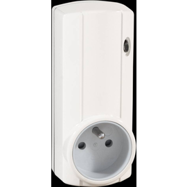 05-340 Niko RF Steckdose mit Stifterdung Produktbild front M