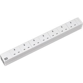 333.804 Bachmann Steckdosenleiste 19 1HE 7xUK Dosen Zuleitung 2,0m Produktbild front M