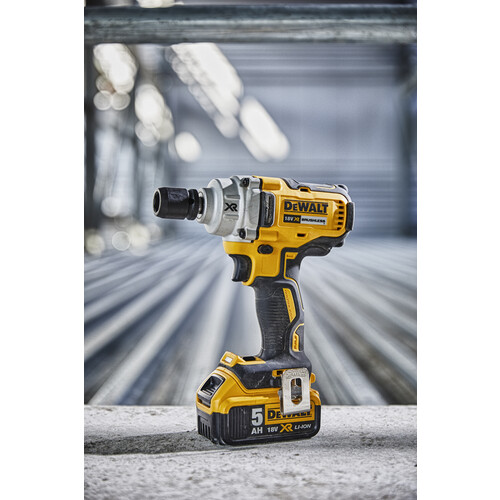 DCF894P2-QW DeWalt DCF894P2 Akku Schlagschr. (1/2), 18 V / 5 Ah Produktbild Additional View 3 L