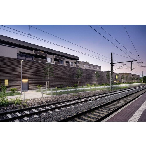 8471440 Trilux Mastleuchten Cuvia 40 CLO (normal) Linse anthrazit ET 44W 4200lm  Produktbild Additional View 3 L