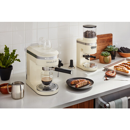 5KES6503EAC KitchenAid Halbautomatische Espressomaschine Artisan Creme Produktbild Default L