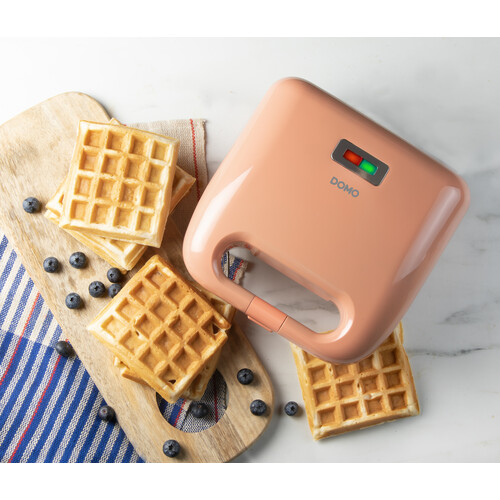 DO1106C Domo Snack Party 2-in-1 Sandwichmaker und Waffeleisen rosa Produktbild Side View L