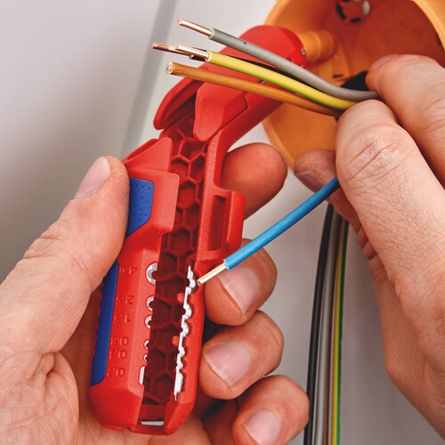 16 95 02 SB Knipex  ErgoStrip® Universal Abmantelungswerkzeug 135 mm für Linkshä. Produktbild Default L