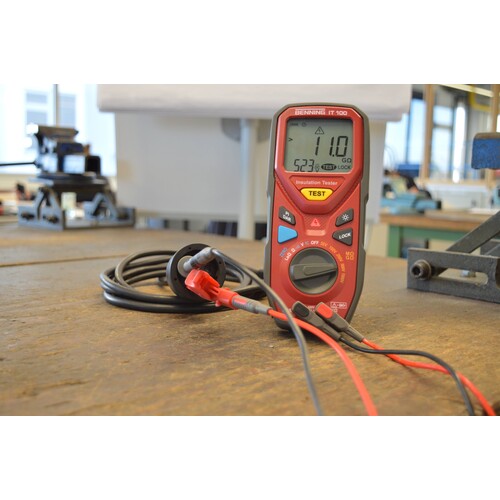 044107 Benning IT 100 Multifunktionales Isolations- und Niederohmmessgerät Produktbild Additional View 4 L