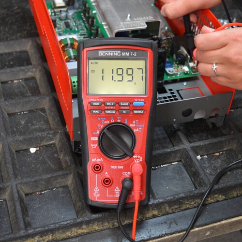 B044690 BENNING Digital Multimeter MM 7-2  1000/1000V, 10/10A, 60MOhm, 10mF Produktbild Additional View 7 L